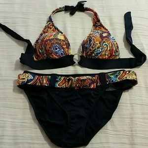 VENUS  bikini.